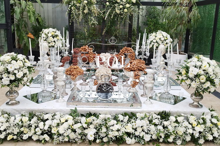 ویژگی سالن عقد فضای باز هورام